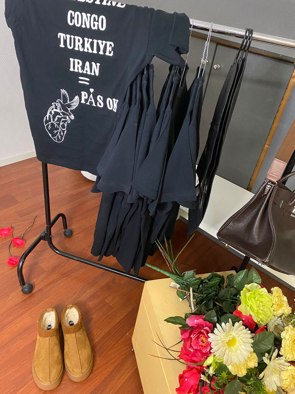 T-Shirt "Trenches Kid" Black and White Piano Session